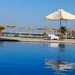 10 Steps From Beach And City Heart, Furnished With Modern Kitchenette